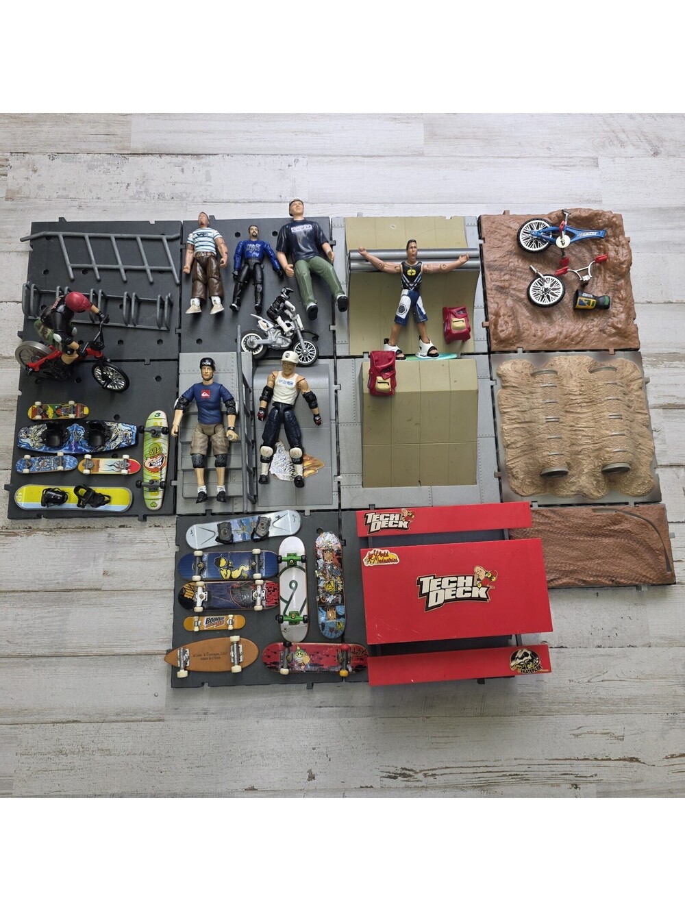 VTG Tech Deck Fingerboard Skateboard Accessory Lot Picnic Table Bikes Figures
